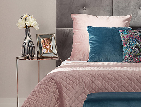 Många vackra färger i sammet i Velvet-kollektionen Många vackra färger i sammet i Velvet-kollektionen