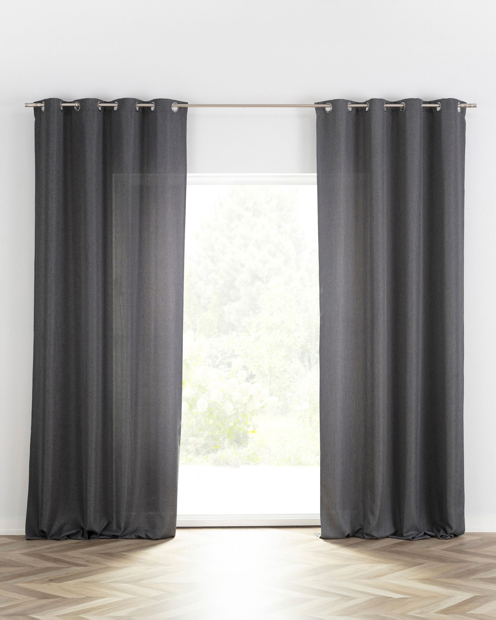 BASIC gardin med öljetter 140x280 cm  1 längd