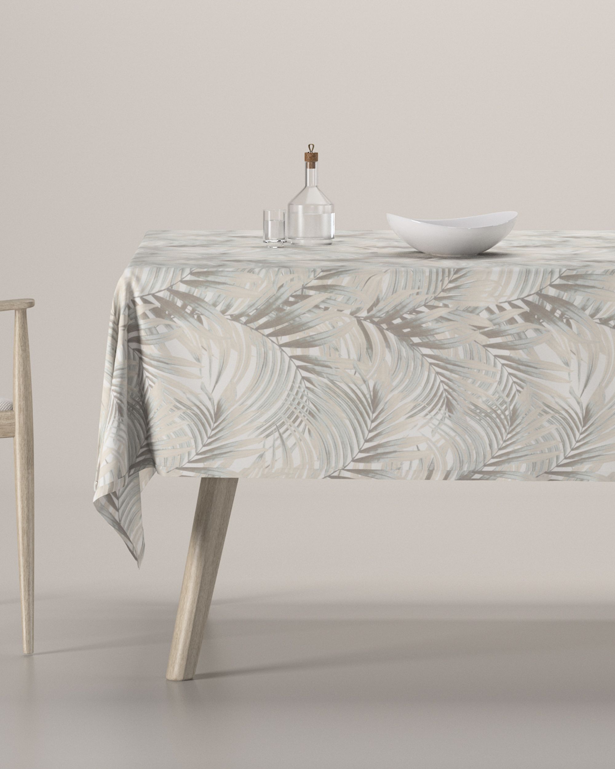 Rektangulär bordsduk färg beige tyg mönstrad
