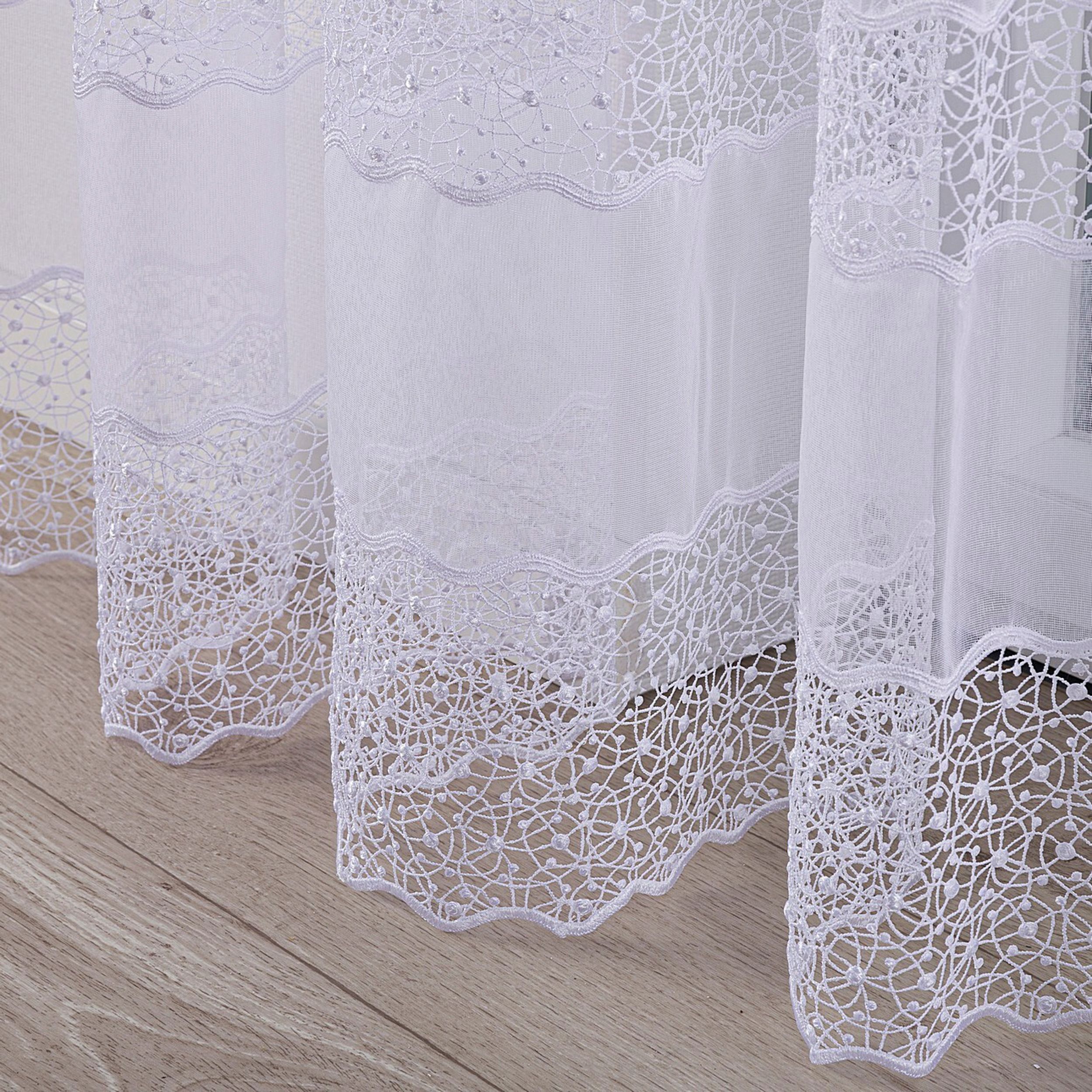 Voile 186-60 vit med mönsterkant